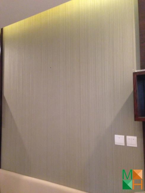 thi-cong-giay-dan-tuong-can-ho-mau-imperia-garden (26)